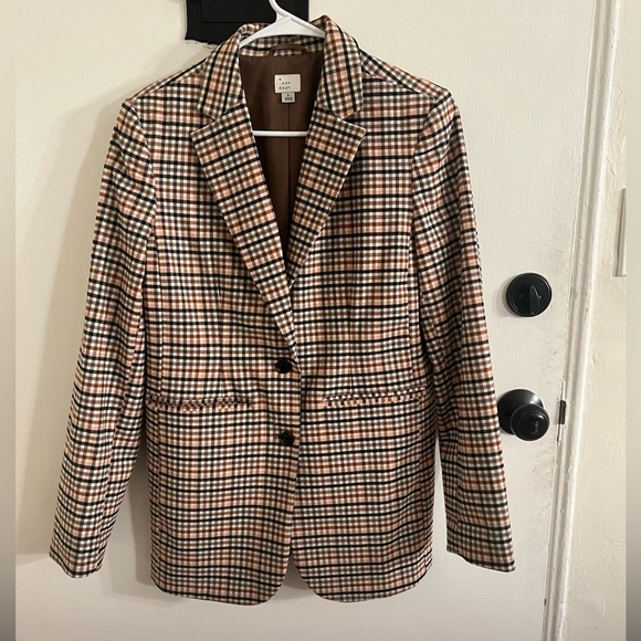 Neutral Blazer - Picture 3 of 3